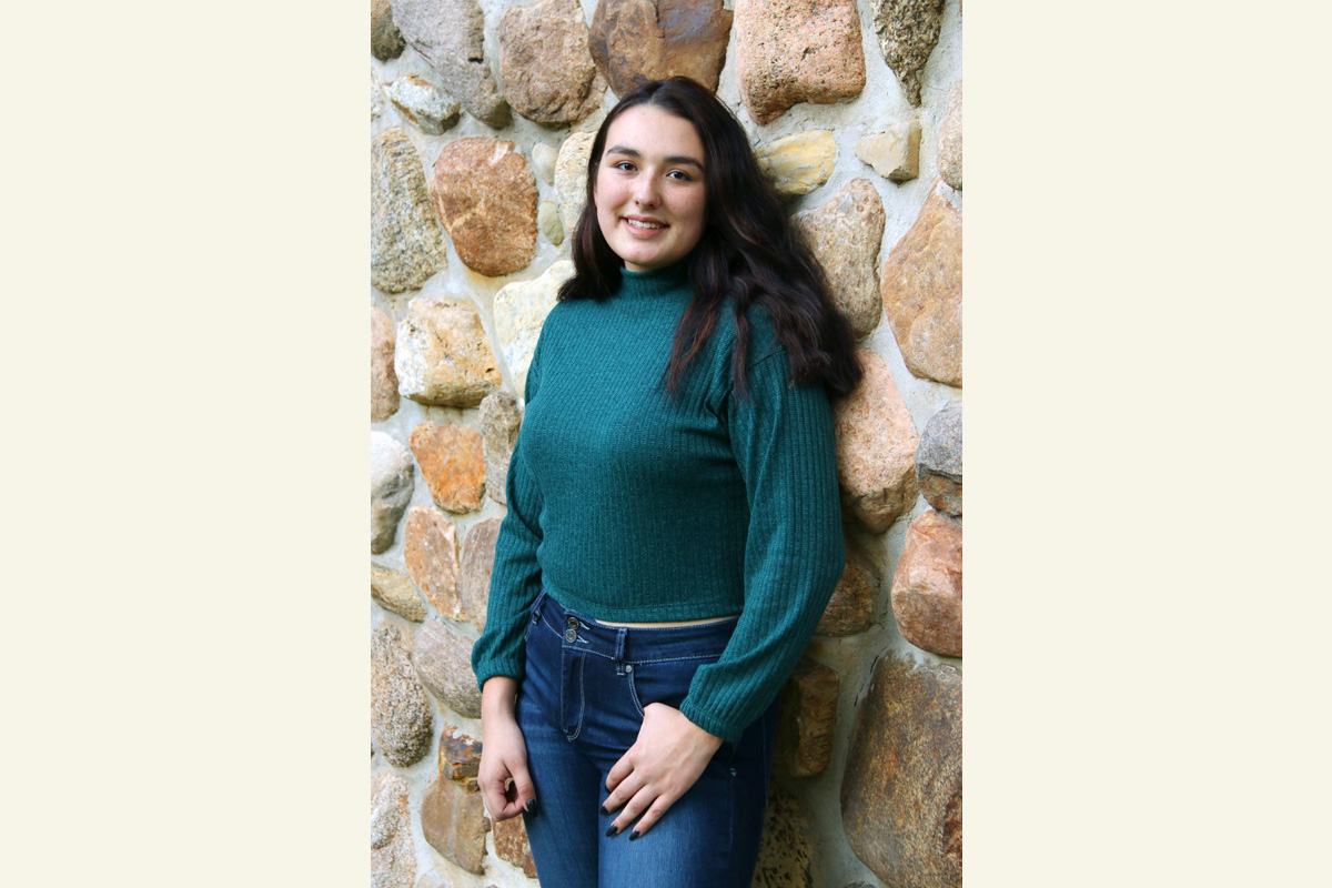 High School Portraits 18